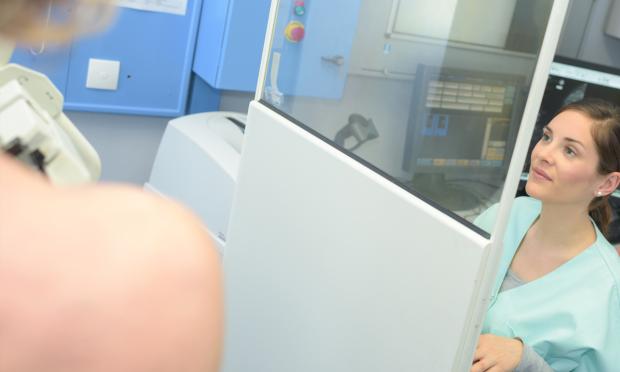 Changes in patient management after preoperative MRI for newly diagnosed breast cancer: a multicentre prospective ob